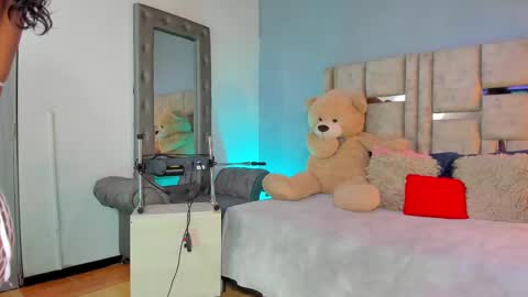 AshleyHill online show from September 17, 4:21 am