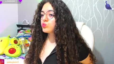 .. Ashley .. online show from November 15, 1:06 am