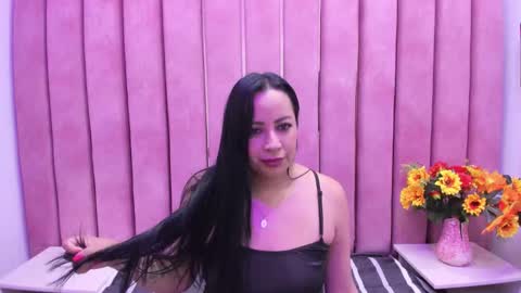 ashleymontenegre online show from November 4, 1:27 pm