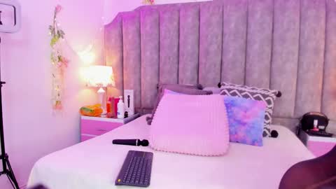 ashleypayton_ online show from November 5, 9:42 pm