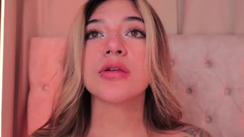 Ashley Lauren online show from February 11, 8:15 am