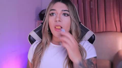 Ashley Lauren online show from November 21, 4:14 am