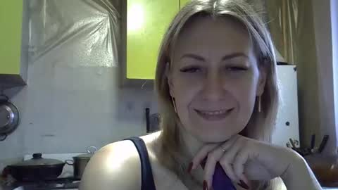 AshleyXHoney online show from December 2, 7:21 am