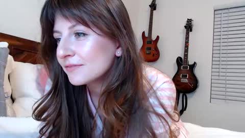 Ashley Love online show from October 16, 7:00 am