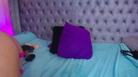 Ashly Moss online show from January 23, 7:11 am