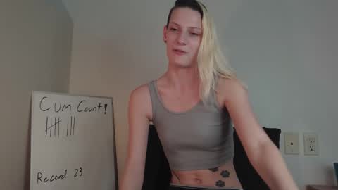 Ash online show from April 15, 7:58 pm