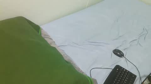 ashyneil_ online show from May 11, 2:45 pm