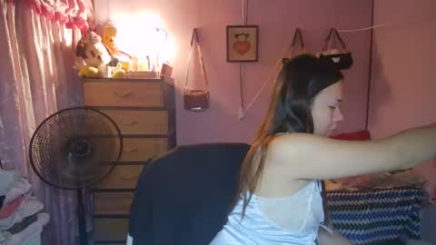 asian_llory online show from February 10, 11:52 pm