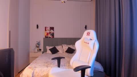 Maya online show from January 26, 5:55 pm