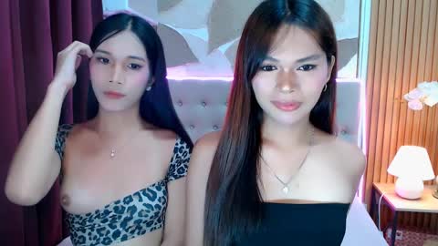 mooreen online show from April 7, 11:12 am