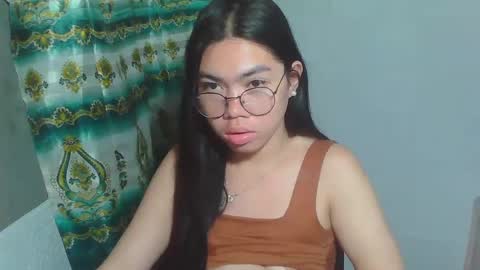 Rhean online show from February 23, 5:01 pm