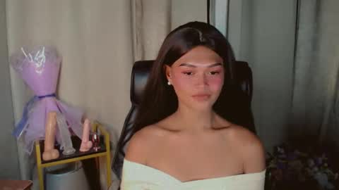 Kianna online show from April 19, 11:43 am