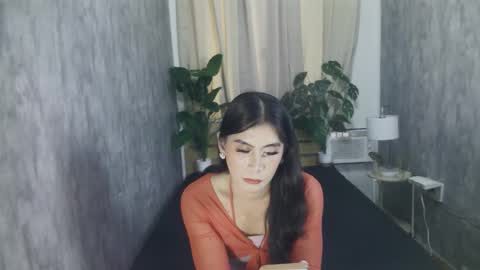 asianloreen24 online show from December 4, 7:21 am