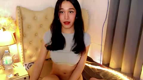 asianpetite_ivy online show from October 28, 7:03 am