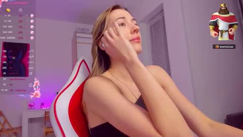 Caroline online show from September 26, 6:05 pm