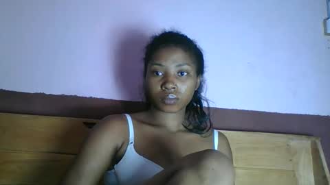 asmiraa online show from March 7, 9:00 pm