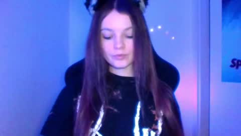 astradream_ online show from February 19, 11:14 pm