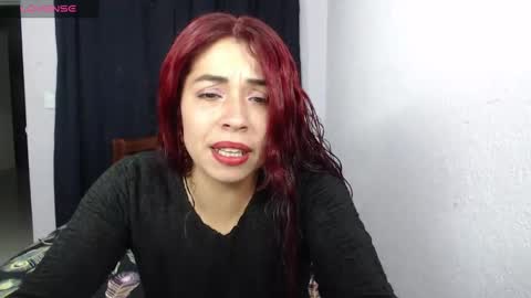Snapshot of atena_messy chatting on January 7, 12:13 am atena messy online show from January 7, 12:13 am