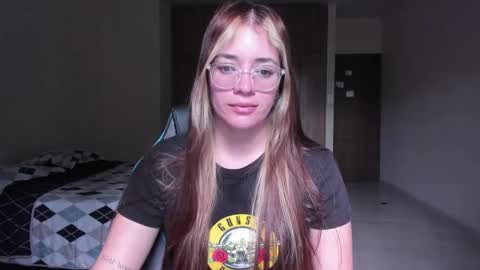 atenas online show from March 8, 6:35 pm