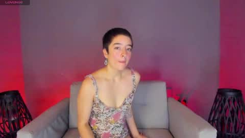 Athenea online show from April 14, 1:33 pm