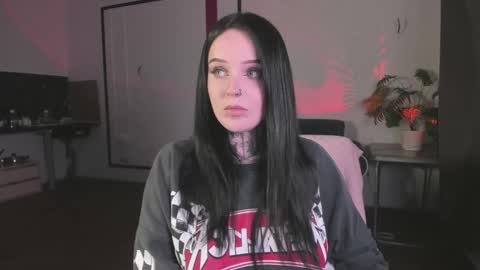 online every day between 10am-23pm online show from October 16, 3:25 pm