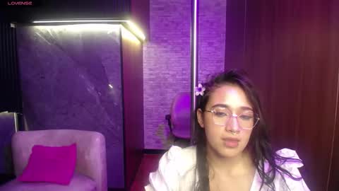 aura_cute_ online show from March 4, 3:57 am