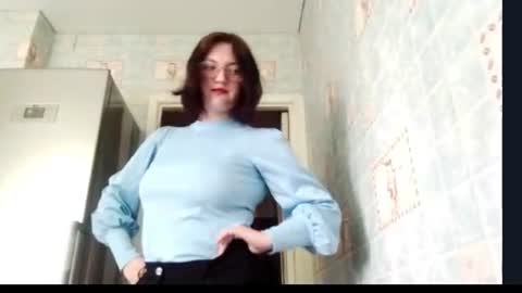 auramelaun online show from July 13, 8:26 am