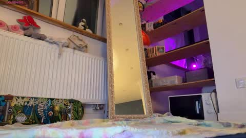 AURIKA OR AURA online show from March 26, 2:30 pm