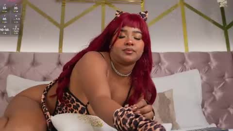 aurora_cruz online show from July 1, 9:03 pm