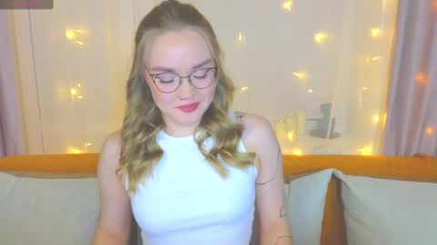 Kate online show from February 22, 3:42 pm