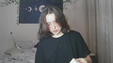 Aurora online show from January 3, 4:27 pm