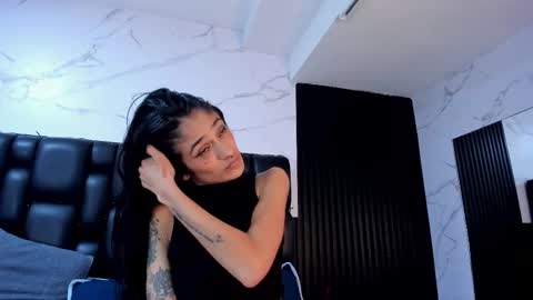 Aurora online show from February 3, 6:40 am