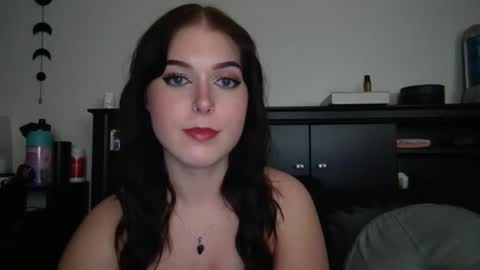 Snapshot of auroralightz1 chatting on September 20, 2:32 am auroralightz1 online show from September 20, 2:32 am