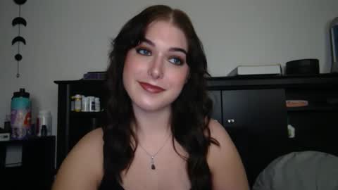 Snapshot of auroralightz1 chatting on October 9, 2:48 am auroralightz1 online show from October 9, 2:48 am