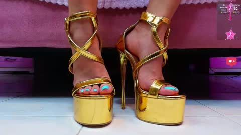 Aurora online show from February 15, 1:43 pm