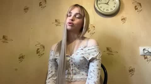 Katrina  online show from April 1, 3:09 pm