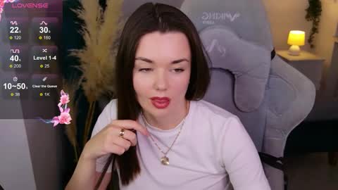 Ava online show from September 30, 1:17 pm