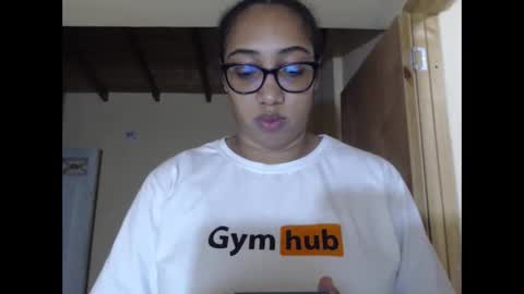 Snapshot of ava_f0xy chatting on September 29, 11:21 pm Ava Jordana online show from September 29, 11:21 pm