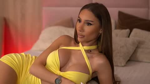 Ava online show from February 12, 11:30 pm