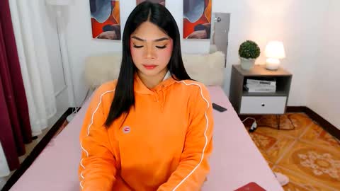 Snapshot of ava_lux chatting on October 17, 6:38 am GODDESS AVA online show from October 17, 6:38 am