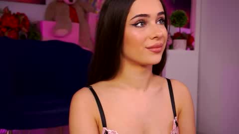 Ava online show from February 22, 9:05 pm