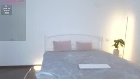 avabitoni online show from February 28, 8:25 am