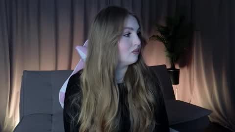 avabitoni online show from February 24, 7:18 am