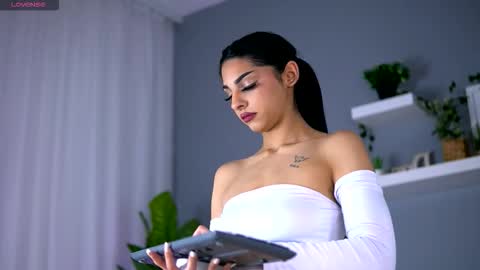 Ava online show from March 6, 8:59 pm