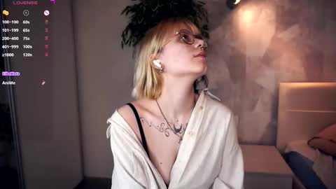 avaobierne online show from February 14, 7:27 pm