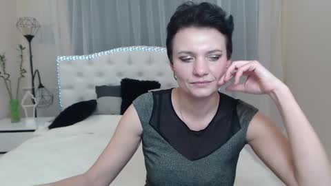 avasaturnian online show from November 7, 2:00 pm