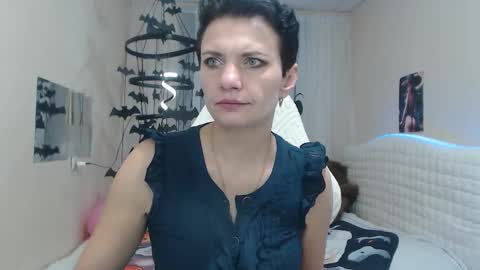 avasaturnian online show from November 4, 7:24 am