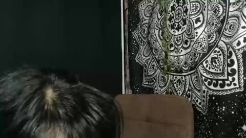 ave_tt online show from December 5, 5:58 pm