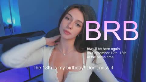 Avie online show from September 10, 8:20 pm