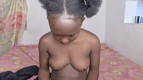 averrine online show from April 10, 9:37 am